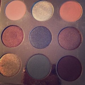 Kylie Jenner holiday eye palette
